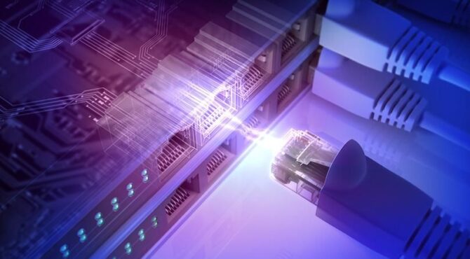 Apa Itu Fiber Optik? Pengertian, Manfaat, dan Cara Kerjanya